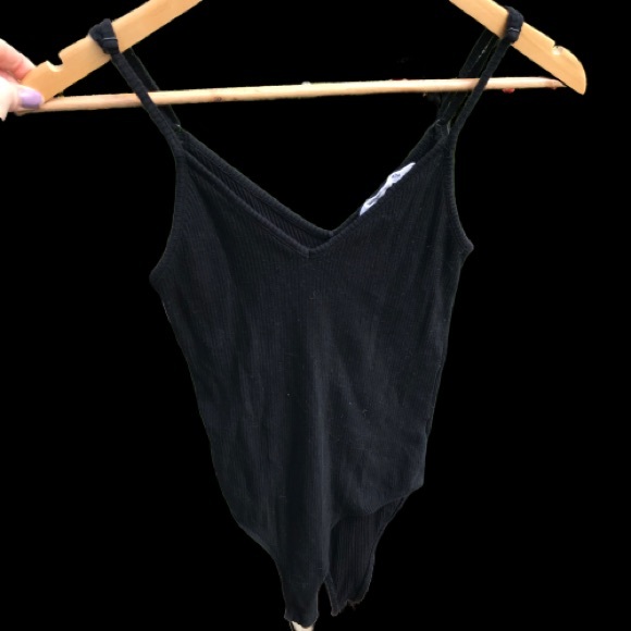 Black ribbed bodysuit with adjustable straps and soft v plunge neck. - Picture 4 of 5